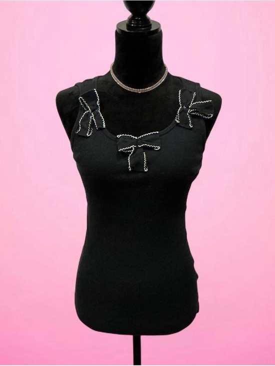 Allen B. By Allen Schwartz Tops - Allen B. By Allen Schwartz Black Tank with Bow Detail